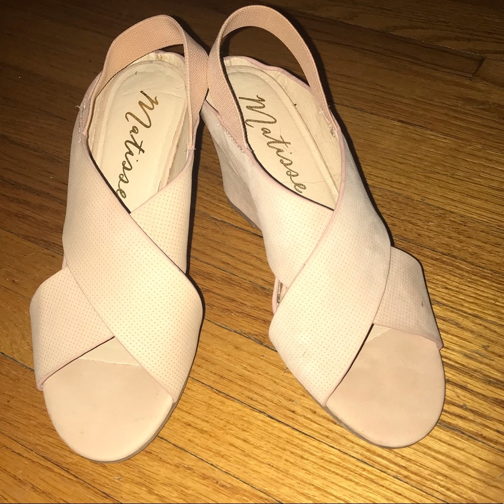 Matisse “Harlow” leather perforated wedges